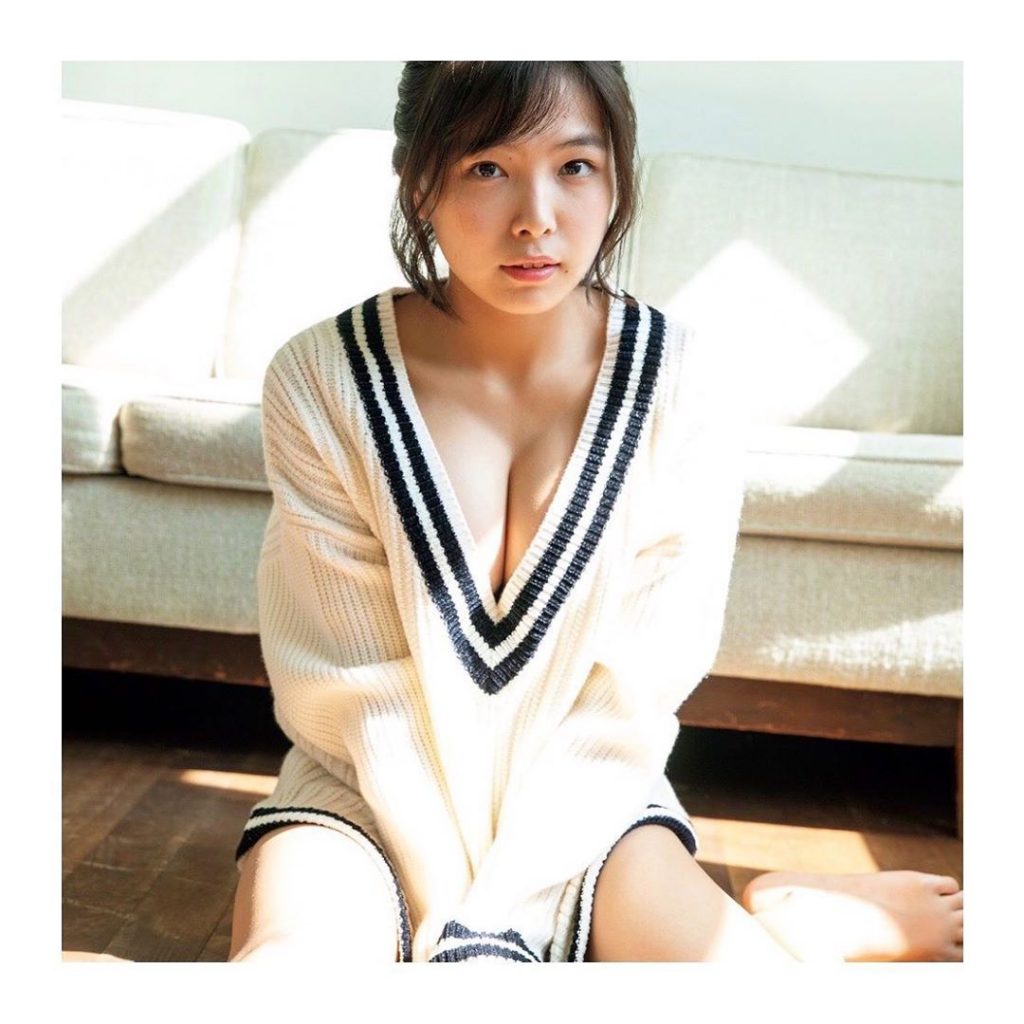 チビ巨乳・寺本莉緒(Gカップ)ちゃんの画像