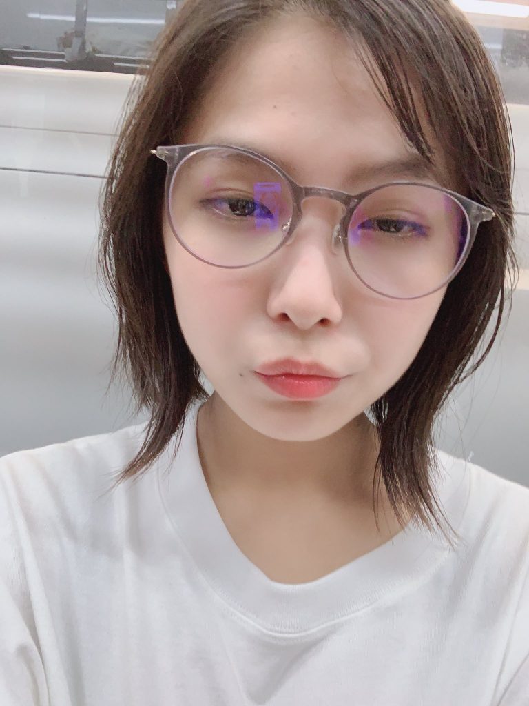 チビ巨乳の寺本莉緒(Gカップ)の画像