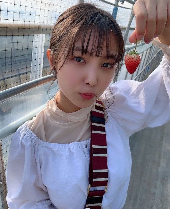 低身長巨乳の寺本莉緒(Gカップ)の画像