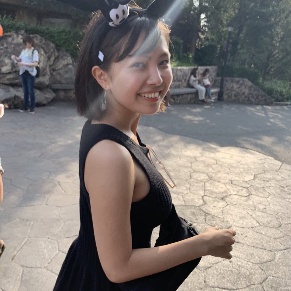 チビ巨乳の寺本莉緒(Gカップ)の画像