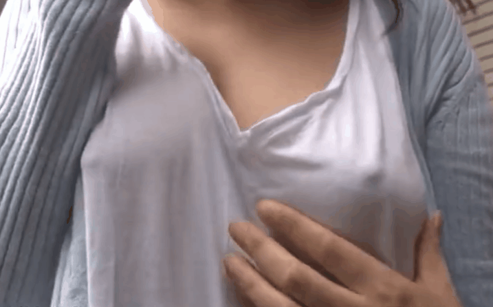 【Gif画像】ノーブラ着衣セックス３